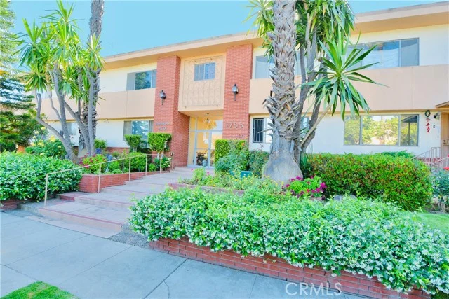 1755 N Berendo #28 photo 2