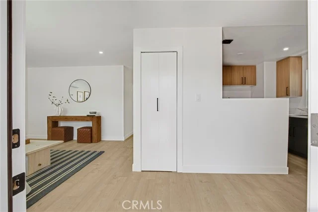 18508 Kingsdale Avenue photo 4