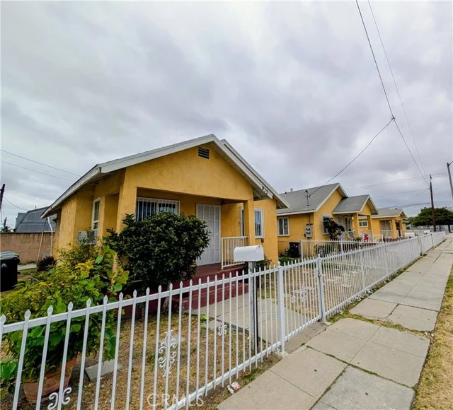 909 W Denni Street photo 4