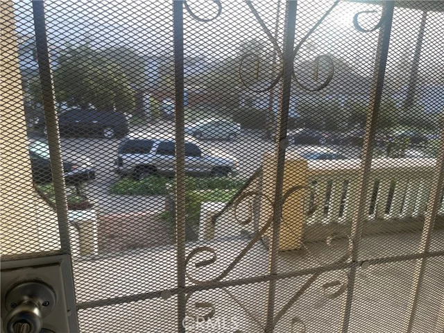2215 Parkside photo 2