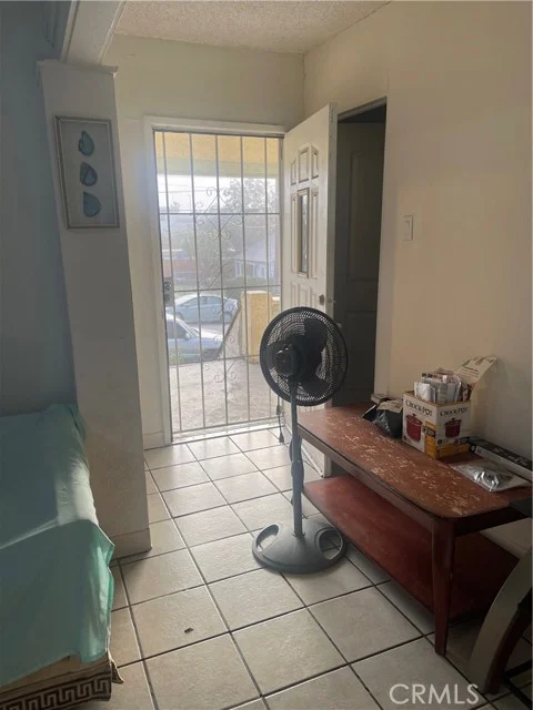 2215 Parkside photo 3