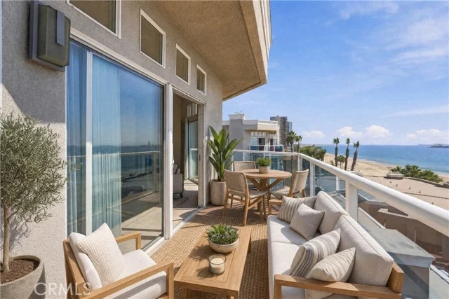 1500 E Ocean #718 photo 2