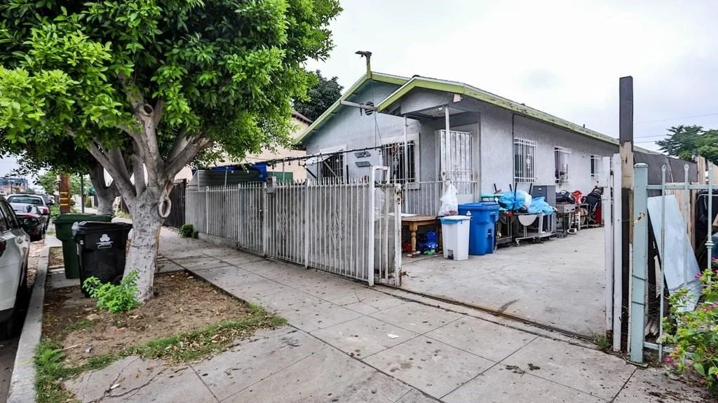 6414 S Hoover Street, Los Angeles