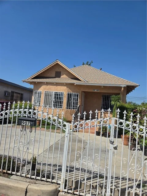 907 E 50th, Los Angeles