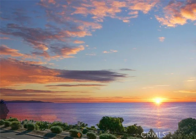 30150 Palos Verdes Drive W photo 2