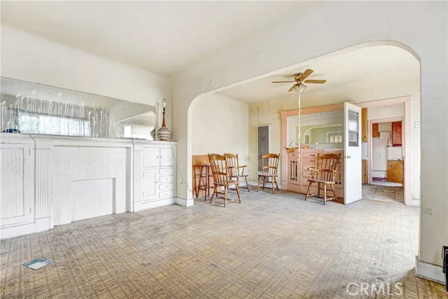 422 N Mott Street photo 3