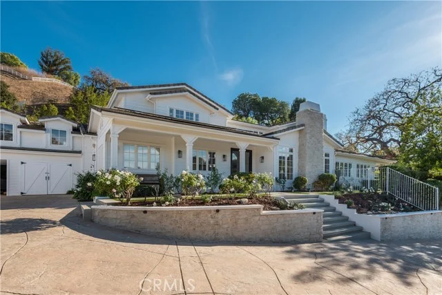 5600 ROUND MEADOW Road photo 2