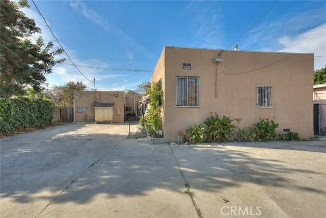 10606 Avalon Boulevard photo 3