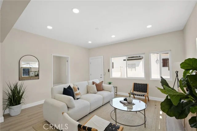 4768 Fisher Street photo 4