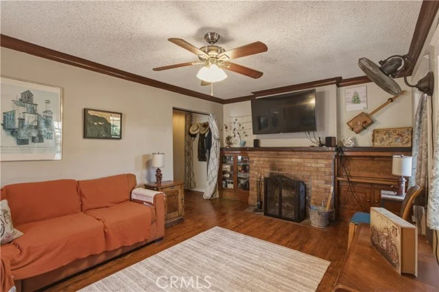 337 N Occidental photo 3