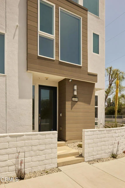 6899 Pollard Street photo 3