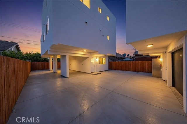 5327 Geer photo 4