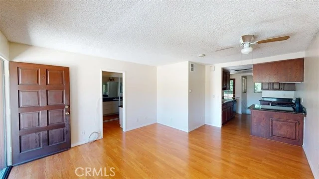 1316 W 166th photo 3
