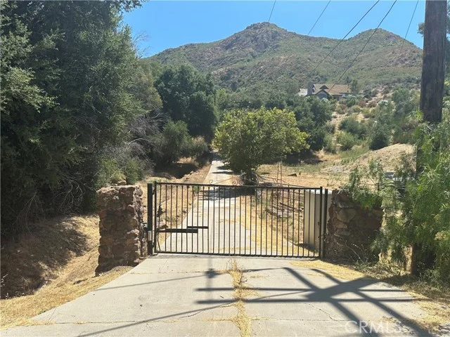 30100 Mulholland photo 4