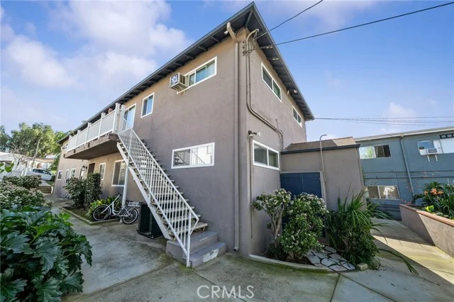 3823 Stockbridge photo 4