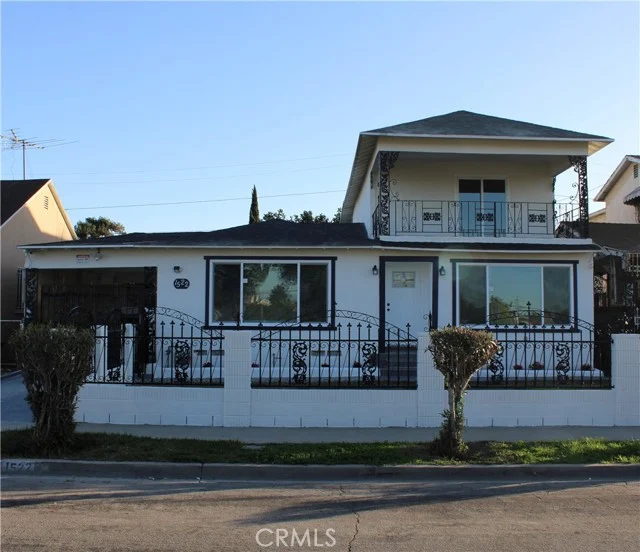 1522 E 123rd photo 2