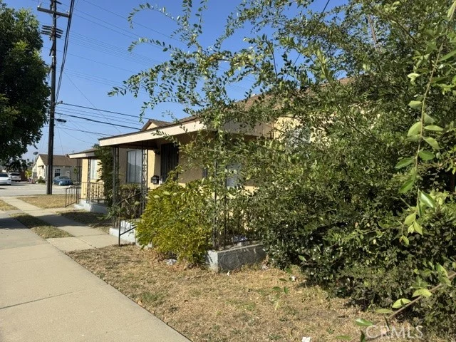 16519 La Salle, Gardena