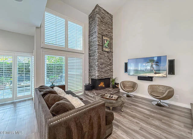 4695 Club View Drive photo 3