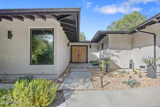 4430 Natoma Avenue photo 3