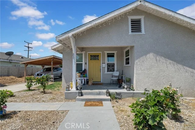 8811 Mary Avenue, Los Angeles