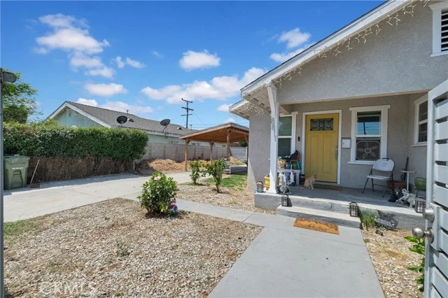8811 Mary Avenue photo 4