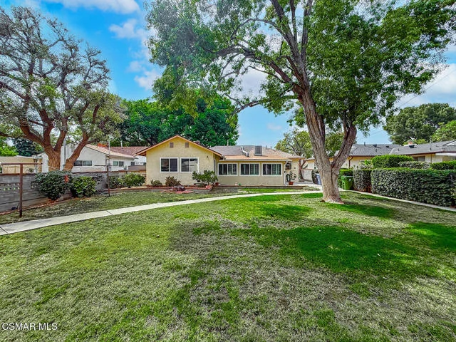 7654 Wish Avenue photo 3