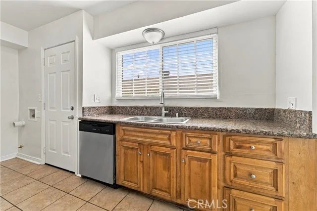1264 S Arizona Avenue photo 4