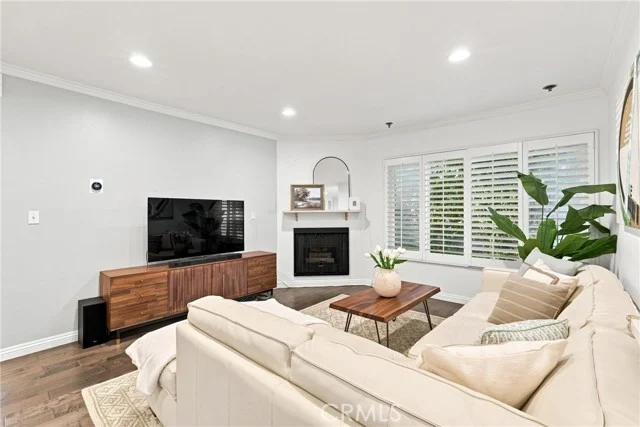 1827 Greenfield Avenue #105, Los Angeles