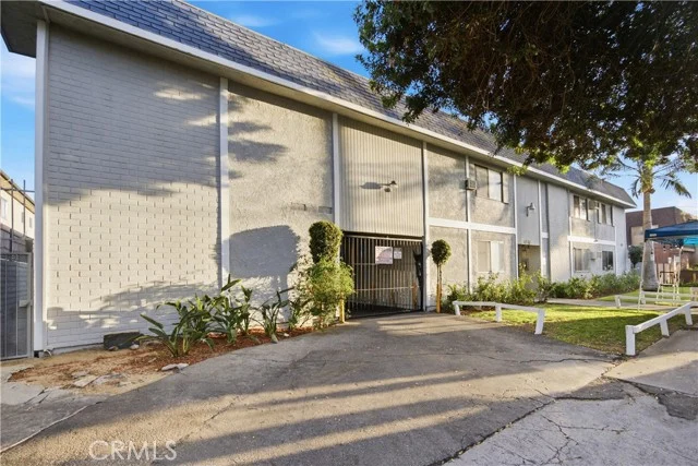 14542 Saticoy photo 3