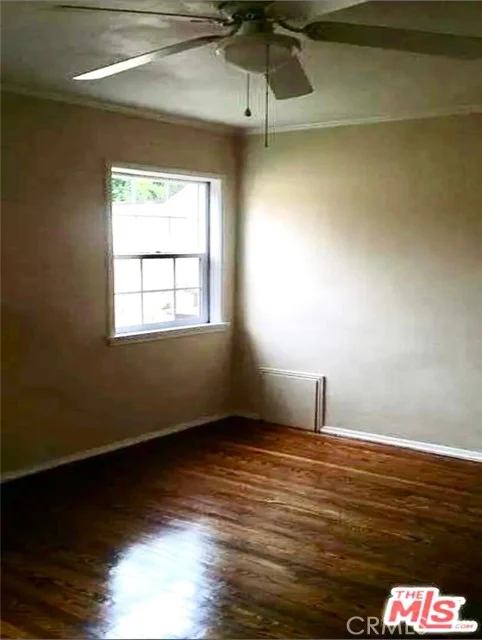 1666 La Fayette photo 3