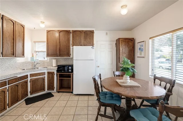 4162 W 162nd Street photo 3