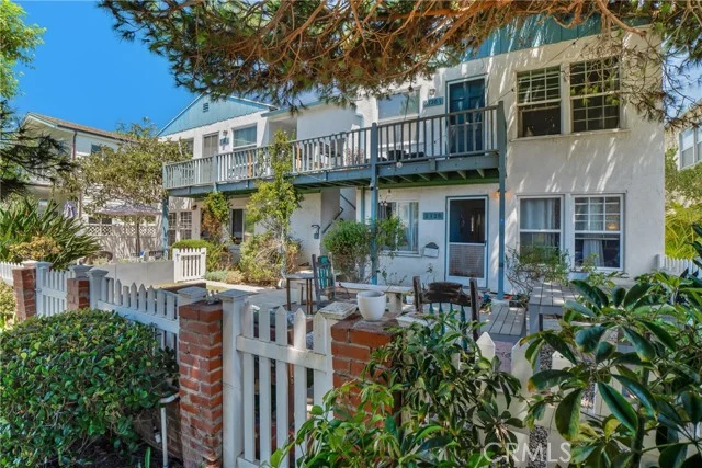 2722 Grand Canal photo 2