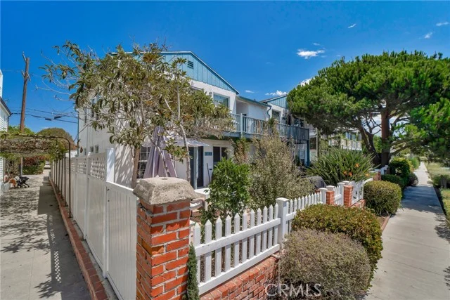 2722 Grand Canal photo 3
