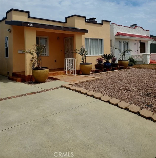 5846 Madden, Los Angeles