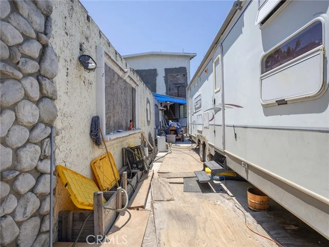 4463 Bellflower Avenue photo 2