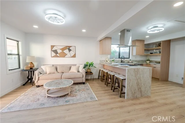 3117 N Main photo 4