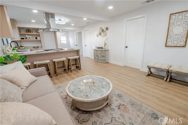 3117 N Main photo 5