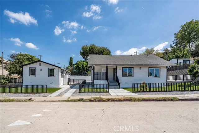304 S Lorena Street photo 2