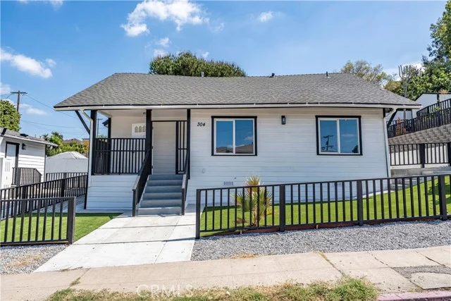 304 S Lorena Street photo 3