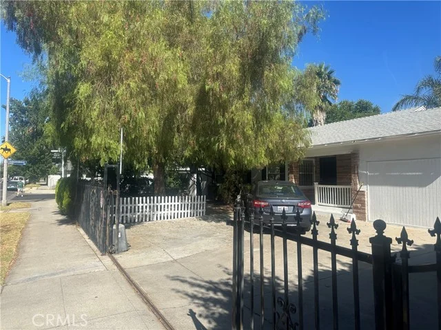 20957 Community photo 3