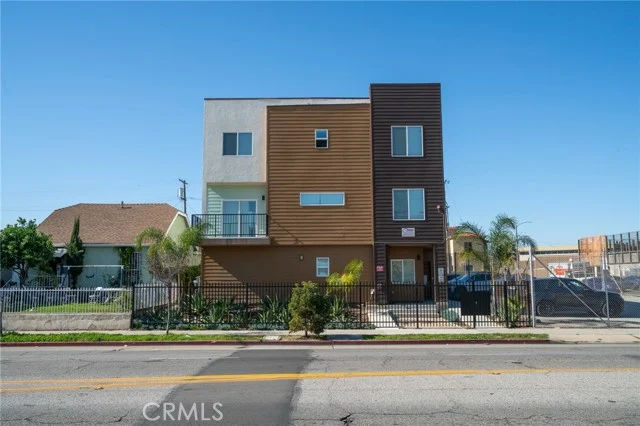 1491 Atlantic Avenue photo 3