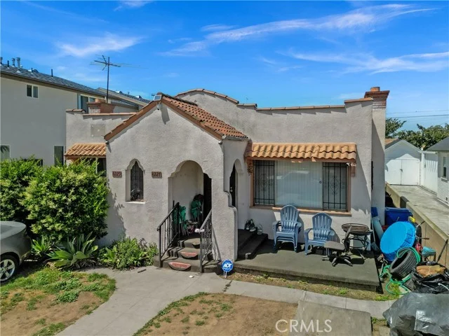 4227 Walton Avenue, Los Angeles
