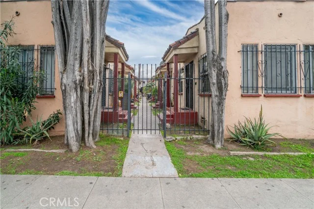 2626 Idell Street photo 2