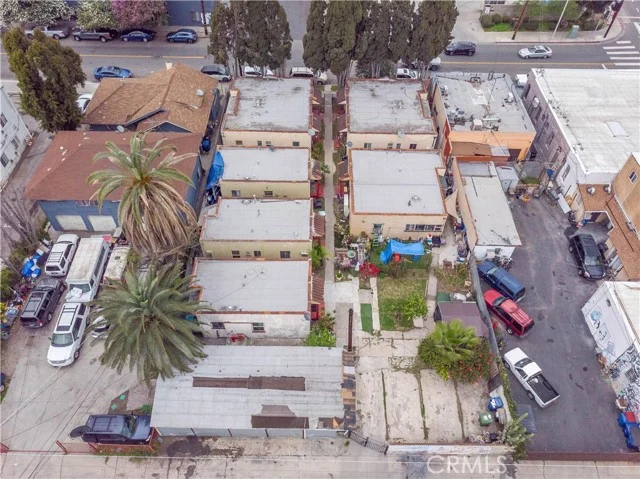 2626 Idell Street photo 5