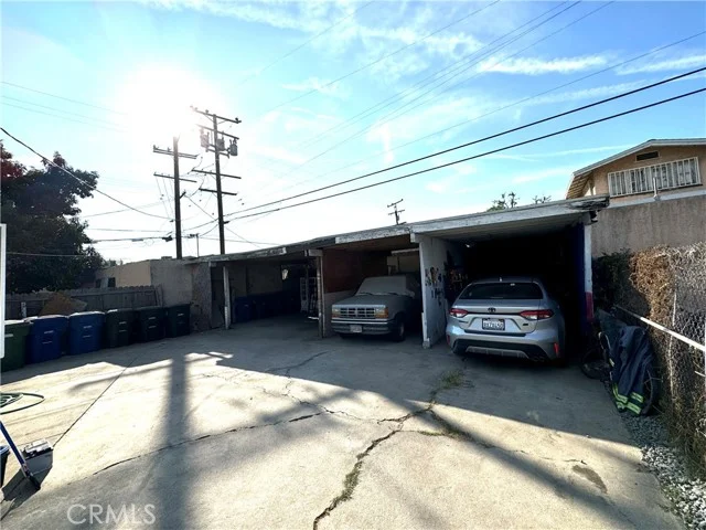 1347 Fraser Avenue photo 4