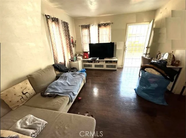 1347 Fraser Avenue photo 5