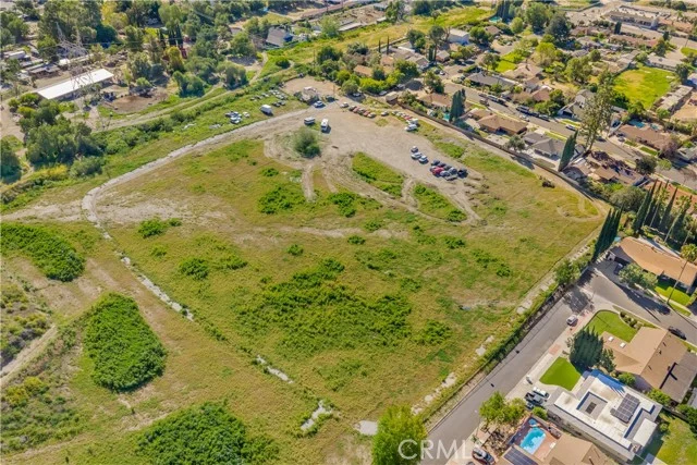 11326 Wheatland Avenue photo 4
