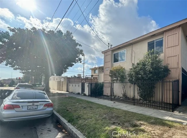703 W Anaheim photo 2