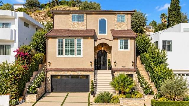 4228 Canoga Drive, Los Angeles