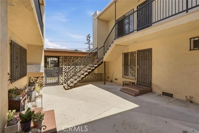 925 Larch photo 4